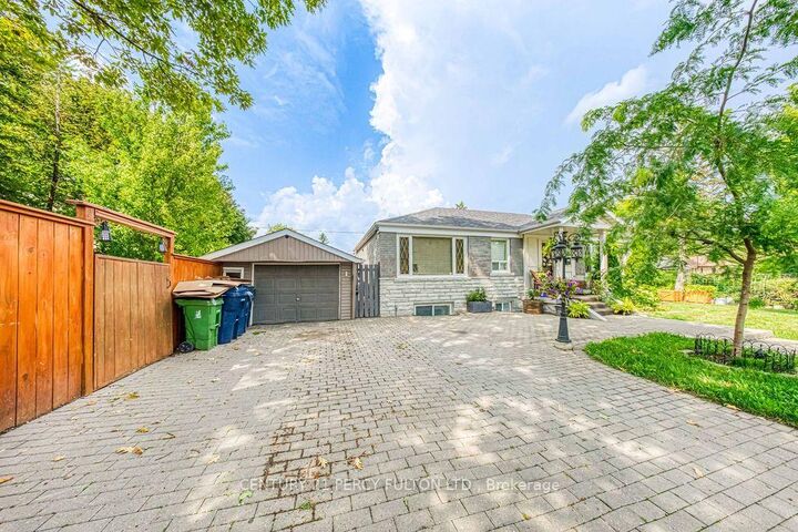 Property Photo: 36 Merryfield Drive ON M1P 1J5