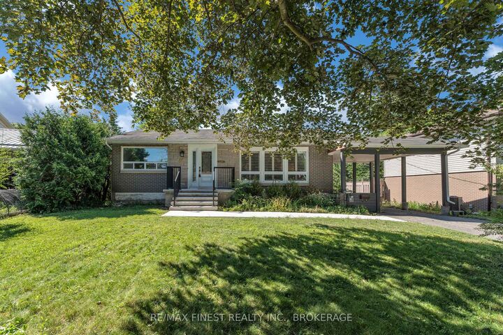 Property Photo:  60 Sherwood Drive  ON K7M 2E3 