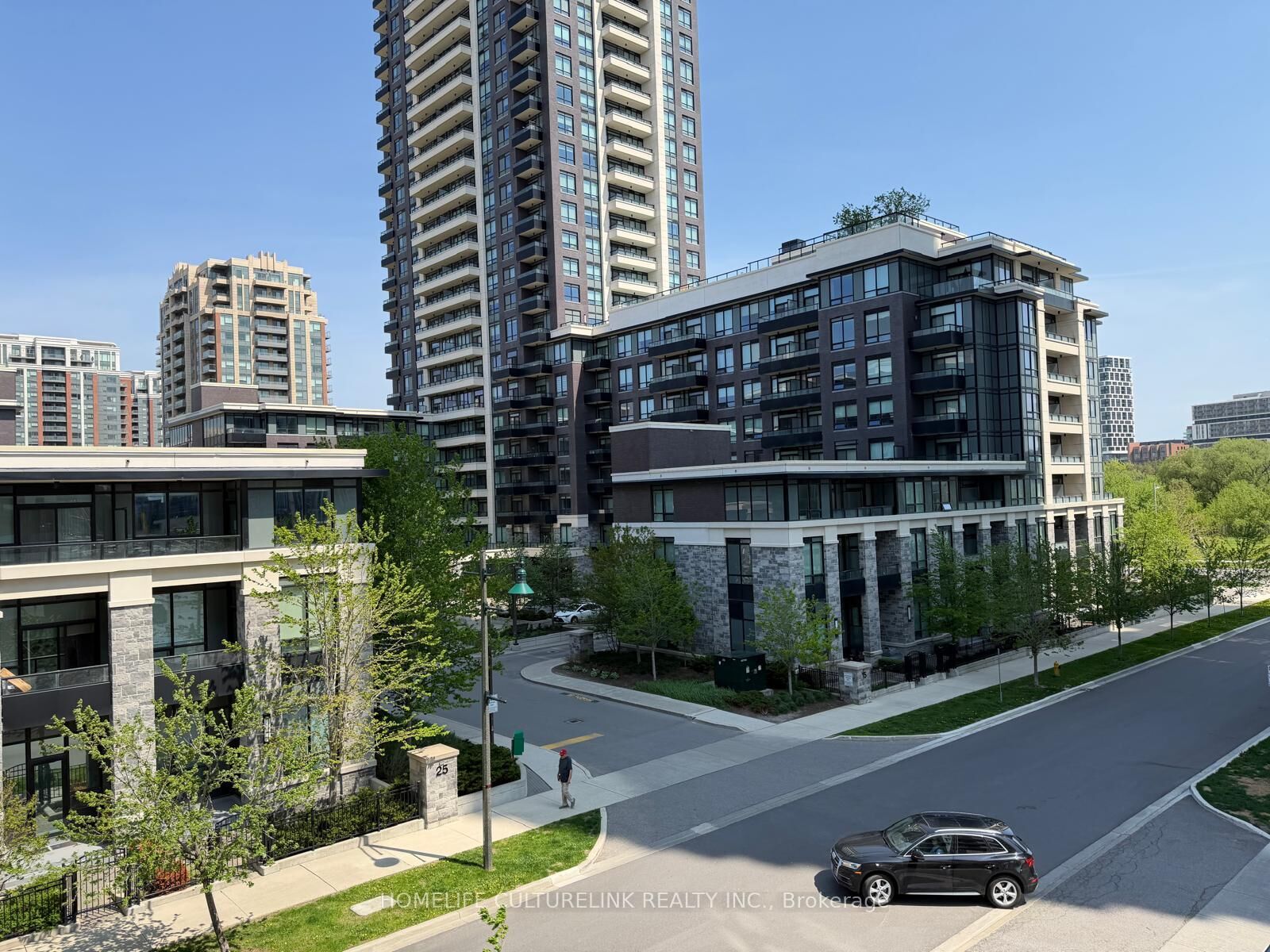 Property Photo:  38 Water Walk Drive 321  ON L3R 6M8 