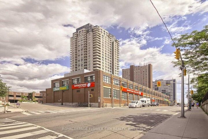 Property Photo:  1410 Dupont Street 2002  ON M6H 0B6 