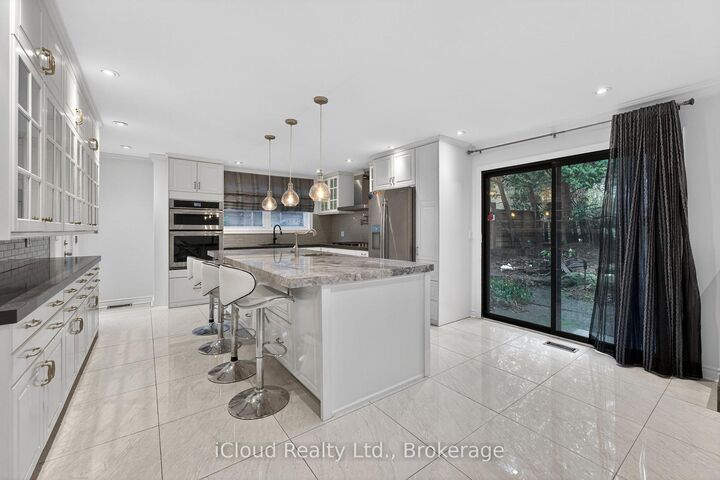Property Photo:  52 Montressor Drive  ON M2P 1Z2 