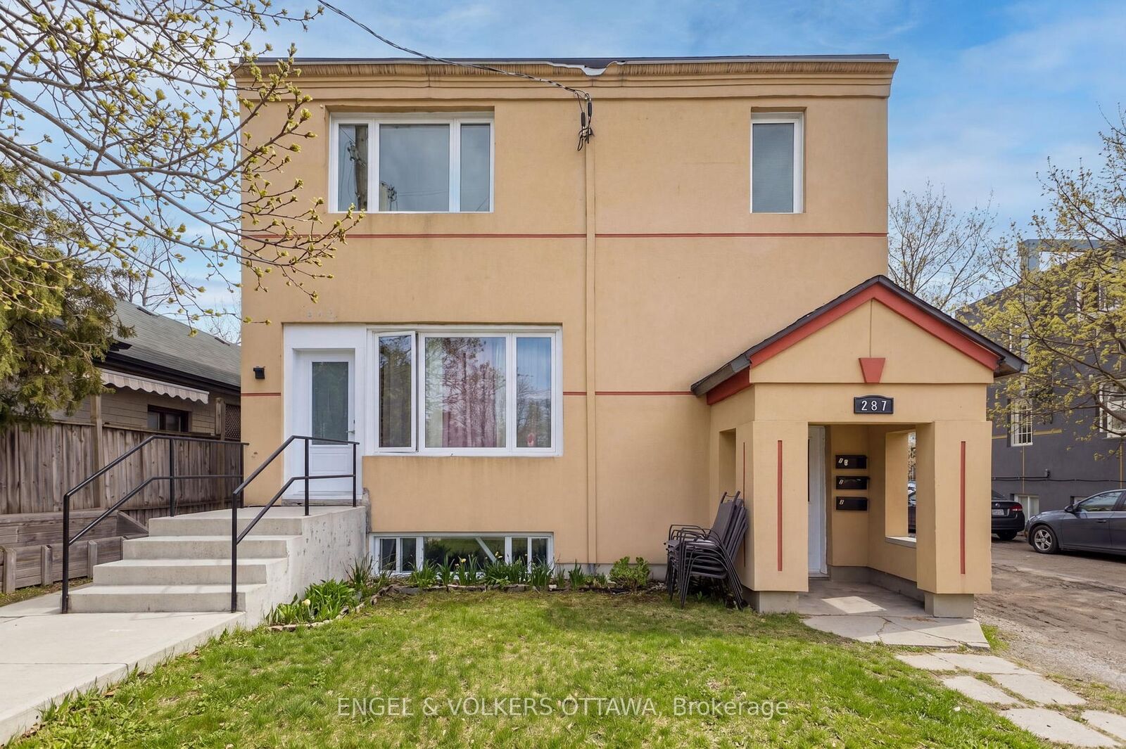 Property Photo: 287 St Laurent Boulevard ON K1K 2Z3