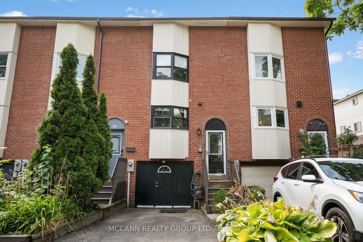 Property Photo:  17 Sydenham Street  ON M5A 4H4 