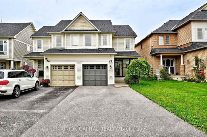 Property Photo: 32 Regatta Crescent ON L1N 9V2