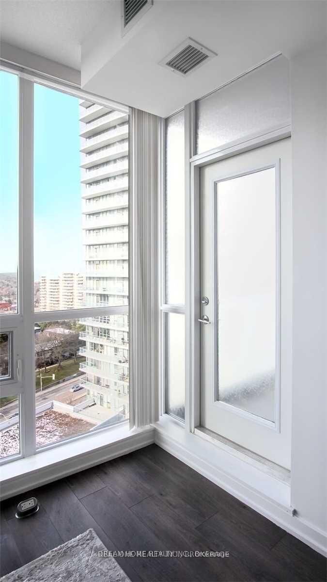 Property Photo:  62 Forest Manor Road 1110  ON M2J 0B6 
