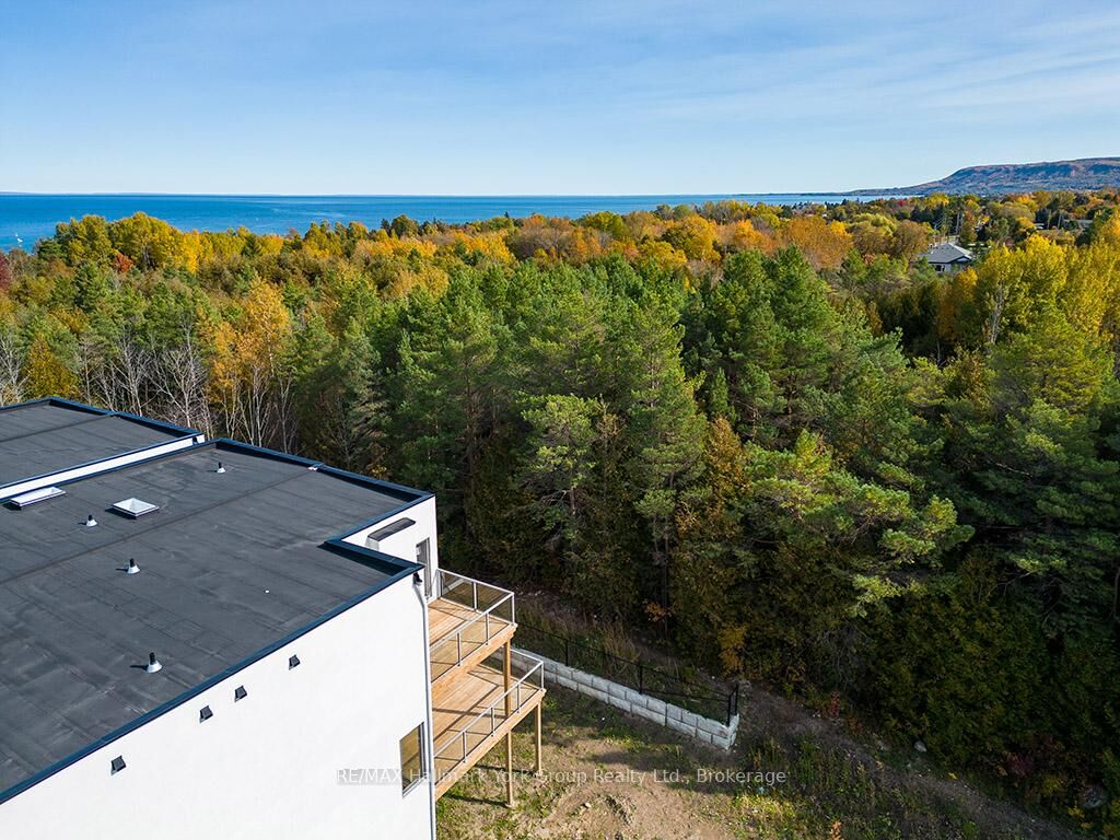 Property Photo: 23 Waterview Lane ON N0H 2P0