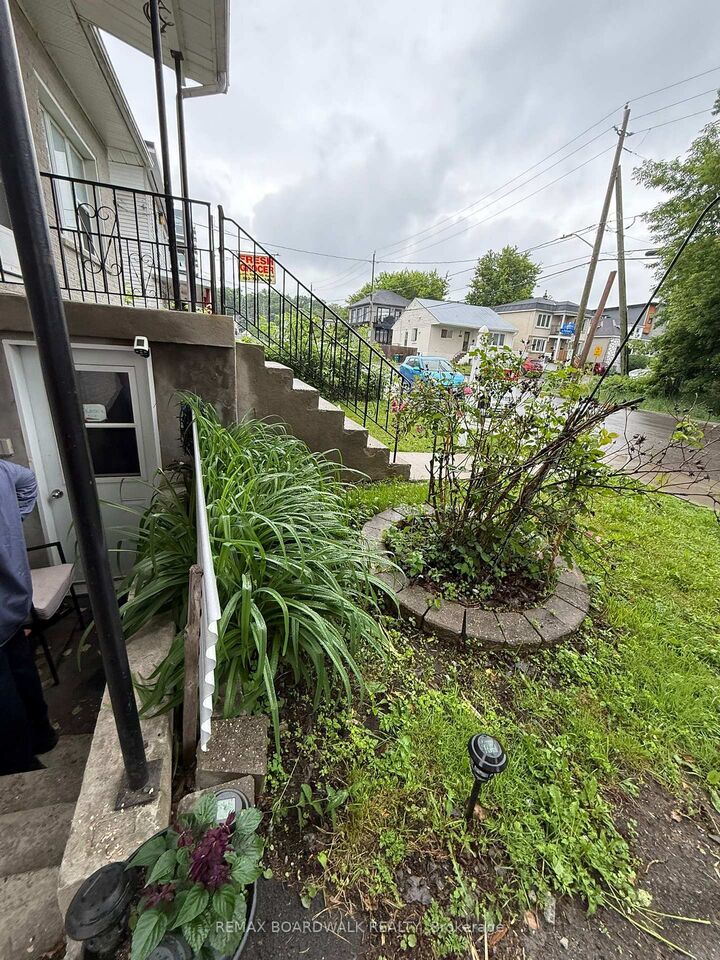 Property Photo: 46 Jolliet Avenue ON K1L 5H5