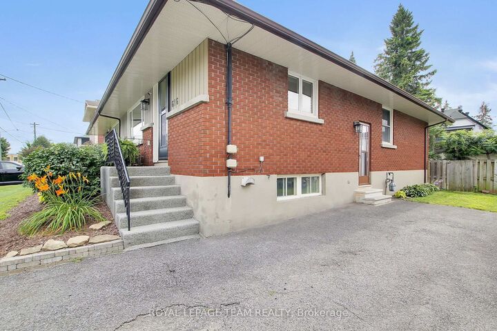 Property Photo: 616 Westview Avenue ON K1Z 6E3