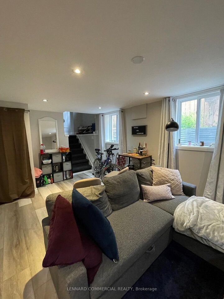 Property Photo:  956 Lemar Road U-B  ON L3Y 1S1 
