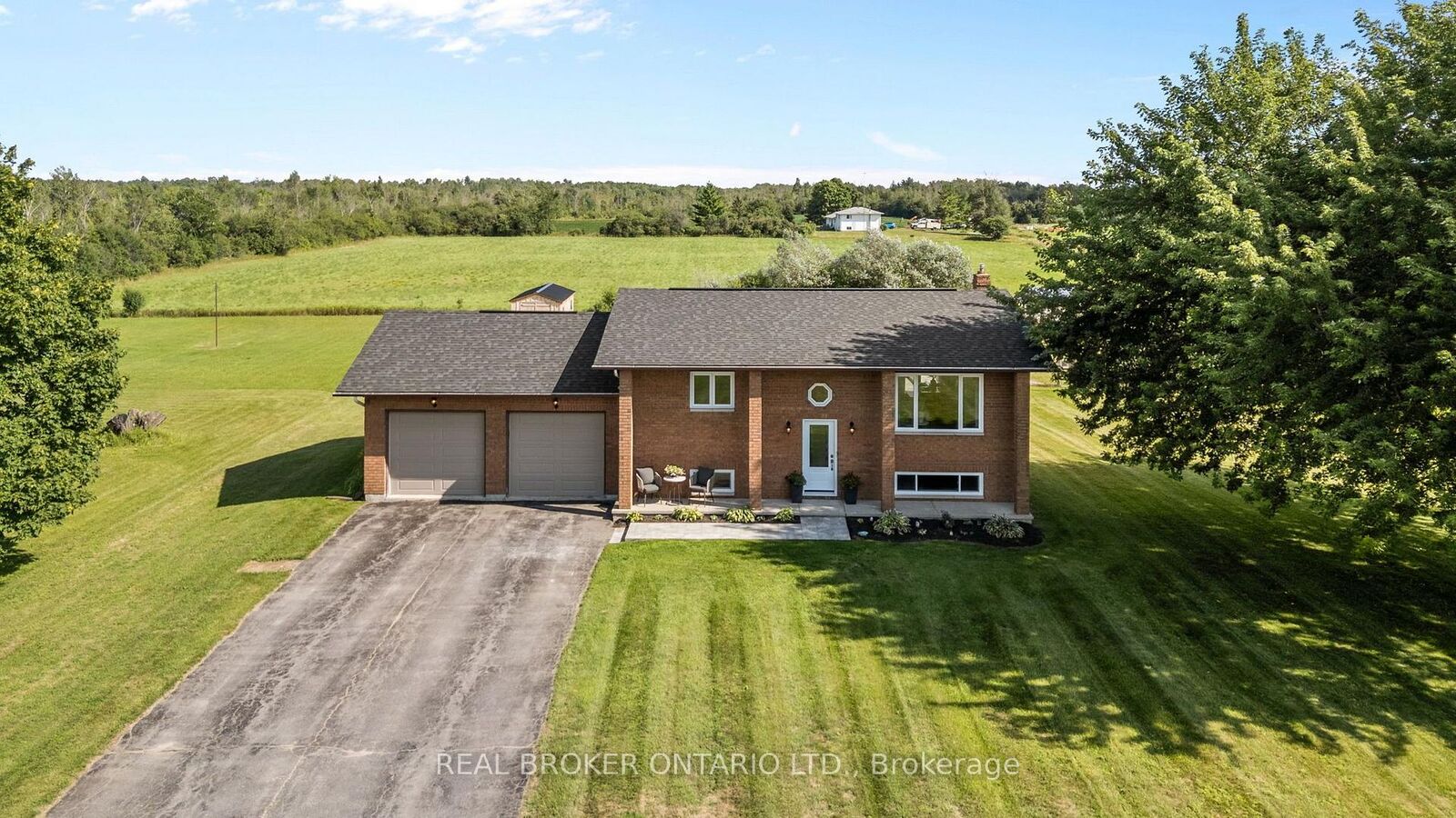 Property Photo: 2341 9th Line Road ON K7C 3P2