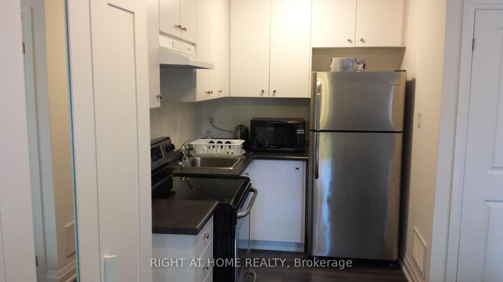Property Photo: 39 Stallibrass Lane S Basement ON L4C 2M8