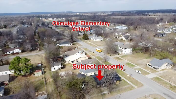 Property Photo: 800 N Okmulgee Avenue OK 74447