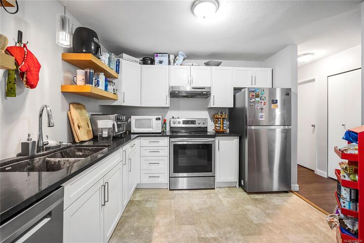 Property Photo: 3185 Barons Rd #315 BC V9T 5T3