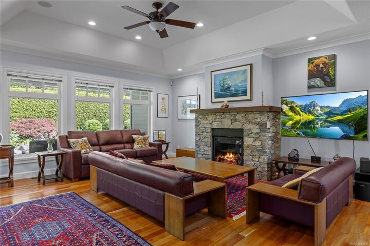 Property Photo: 983 Bluffs Dr BC V9K 0A2