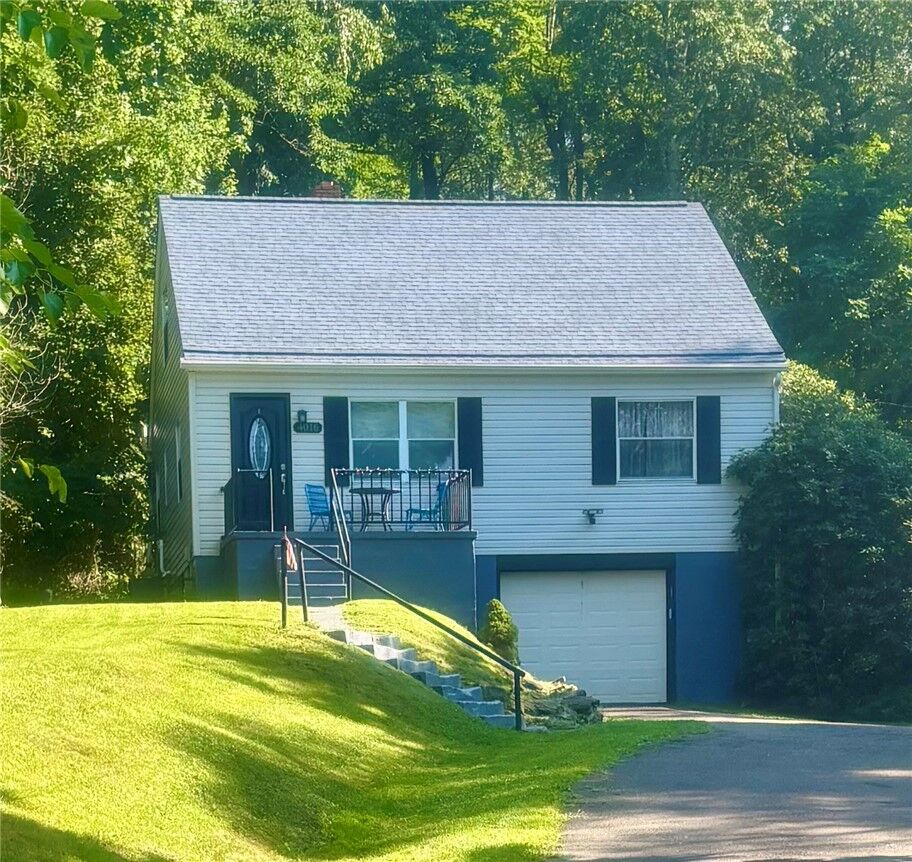 Property Photo:  4016 Gibsonia Rd  PA 15044 