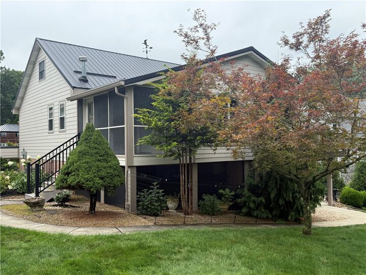 Property Photo: 110 Sunny Dell Lane PA 15317