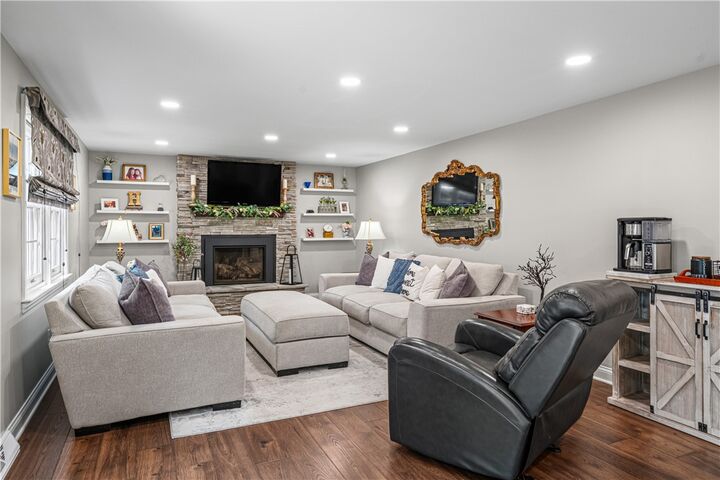 Property Photo: 109 Lyndon Ln PA 15005