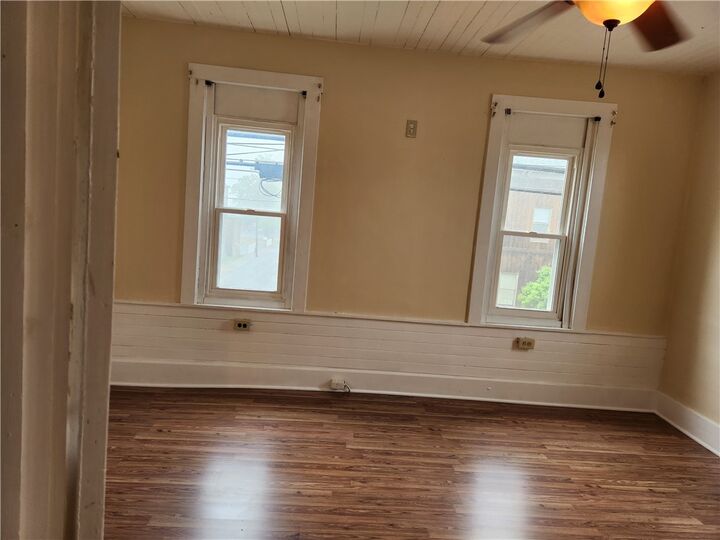 Property Photo: 309 W Main St PA 16056