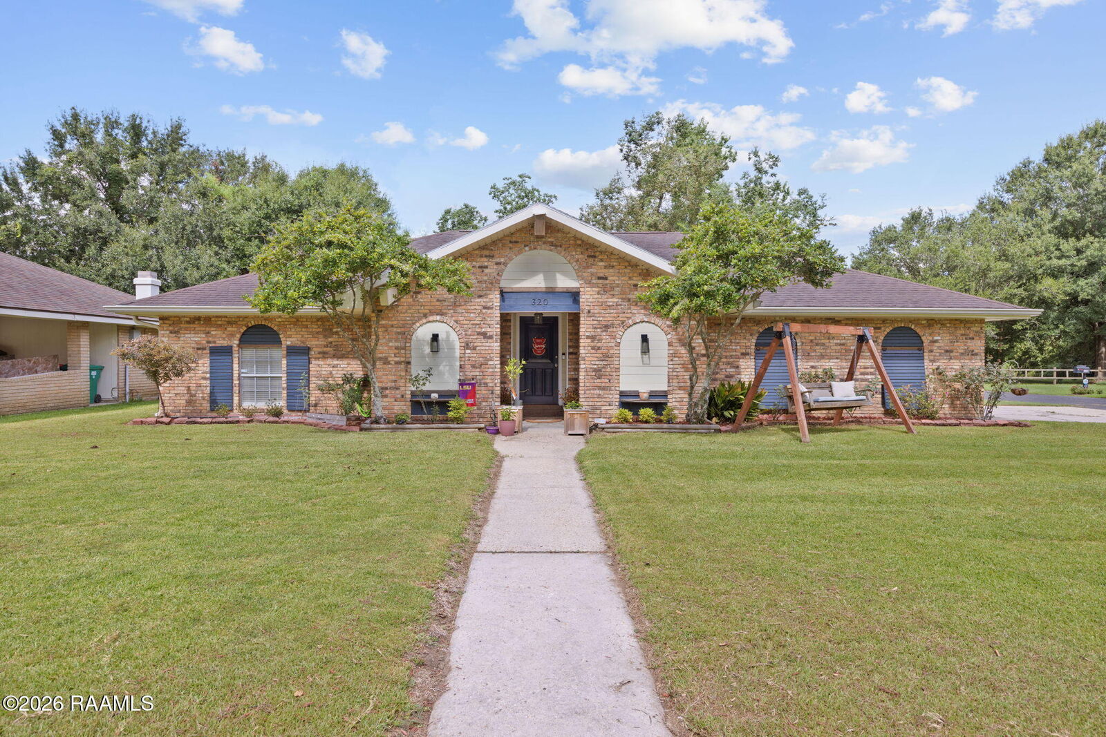 Property Photo: 320 San Carlos Circle LA 70506