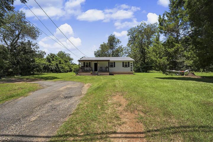 Property Photo:  2715 Homewood Drive  GA 31707 