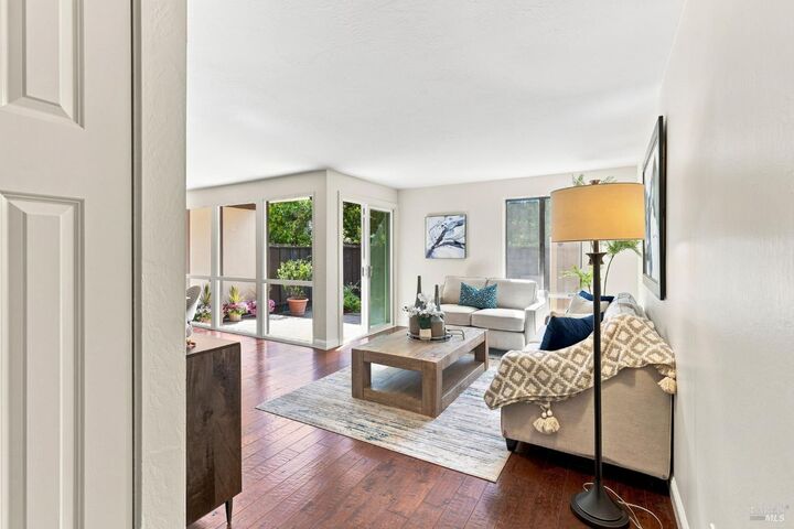 Property Photo:  54 Surrey Lane  CA 94903 