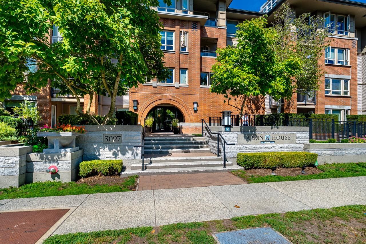 Property Photo:  3097 Lincoln Avenue 102  BC V3B 0E3 