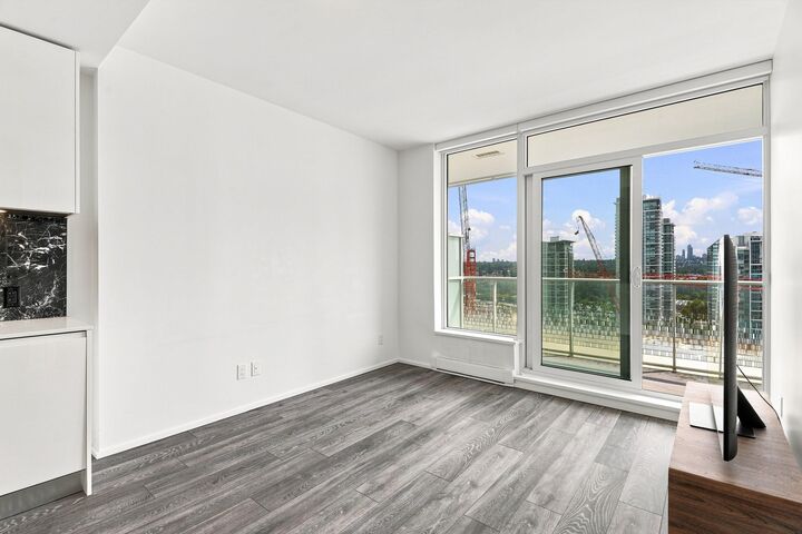 Property Photo: 4650 Brentwood Boulevard 904 BC V5C 0M3