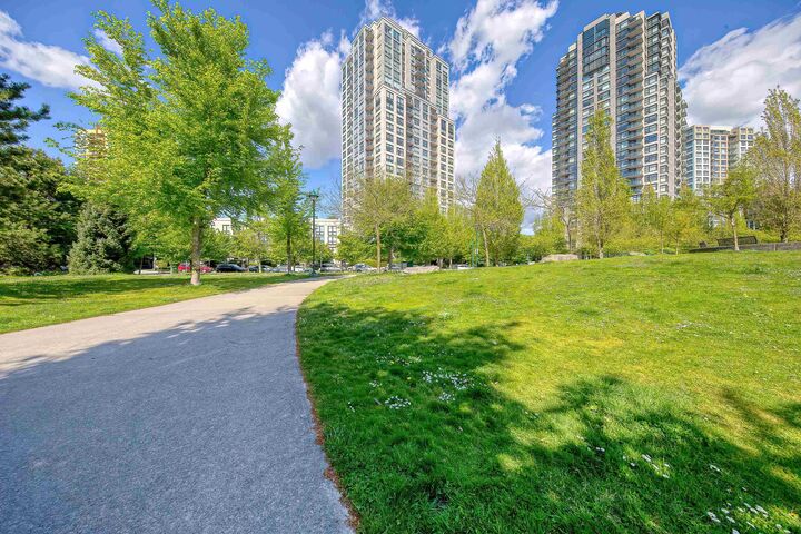 Property Photo: 5380 Oben Street 2009 BC V5R 6H7