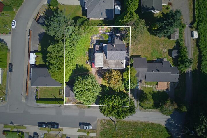 Property Photo: 35311 McEwen Avenue BC V2V 6R4