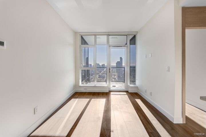 Property Photo: 10750 135A Street 2805 BC V3T 0V4