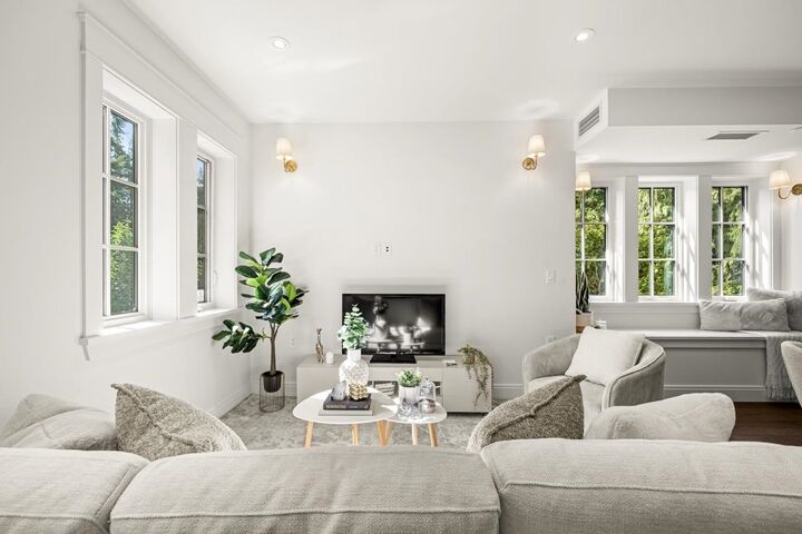 Property Photo: 5819 Highbury Street 1 BC V6N 1Y9