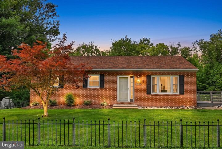 Property Photo:  301 Grant Road  PA 17569 