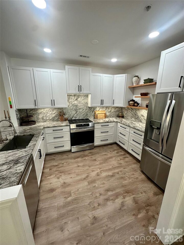 Property Photo:  18823 Cloverstone Circle  NC 28031 