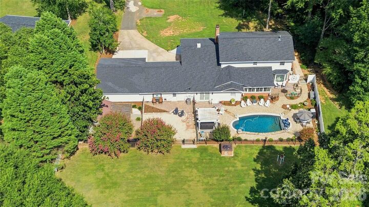 Property Photo:  5417 Lebanon Road  NC 28227 