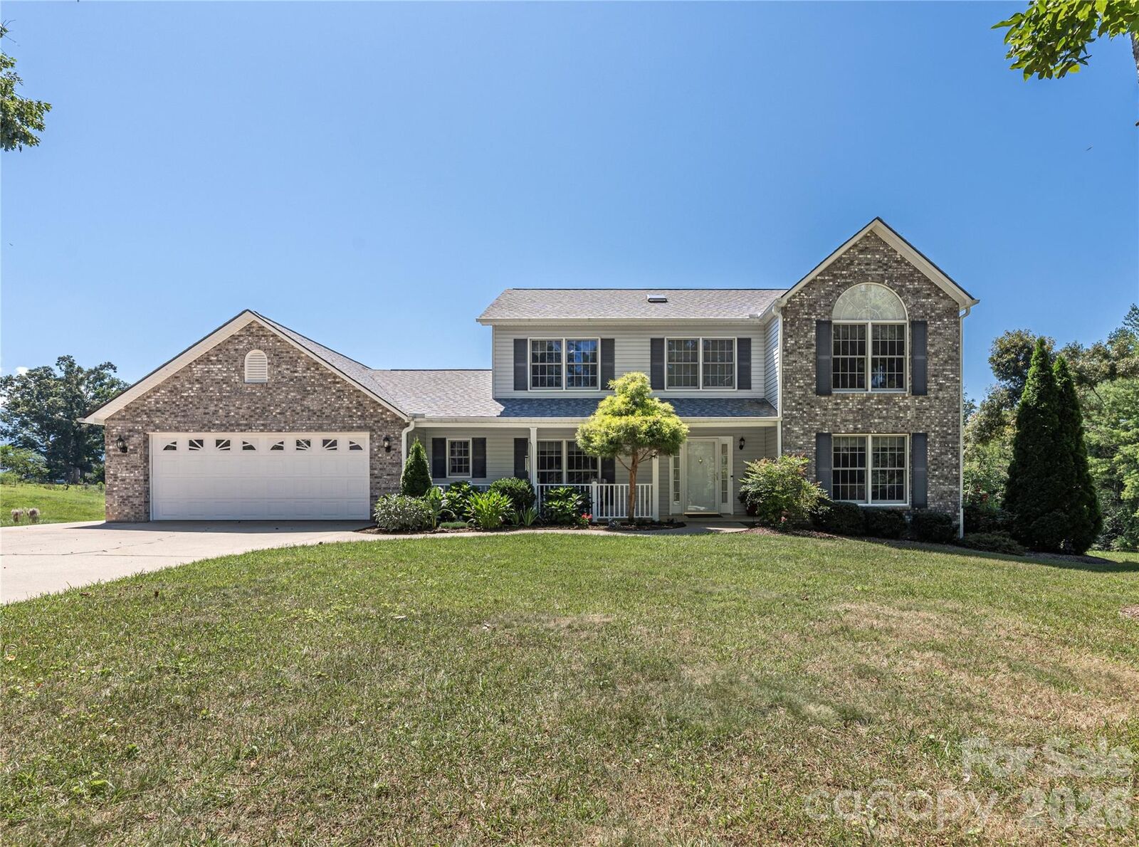 Property Photo:  35 Forest Knoll Drive  NC 28787 