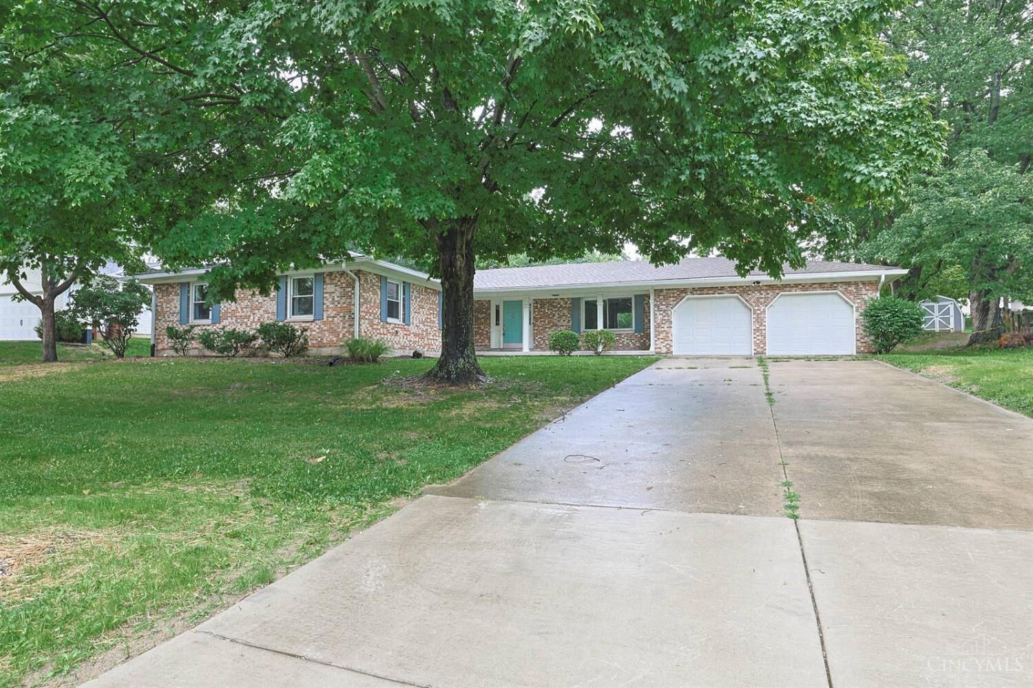 Property Photo: 29 Heatherwood Court OH 45050