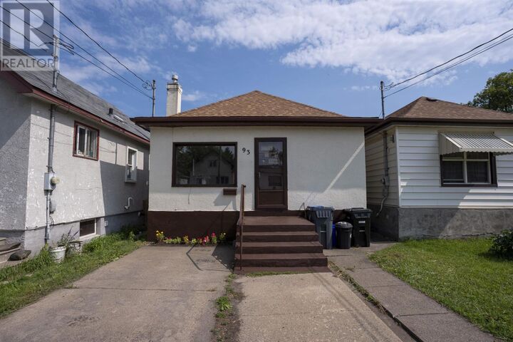 Property Photo: 93 Ontario St ON P7B 3G1