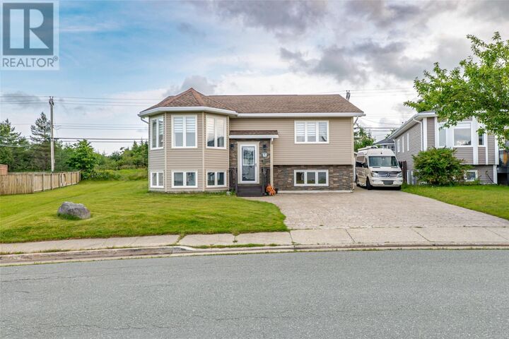 Property Photo: 45 Cottonwood Crescent NL A1H 1A2