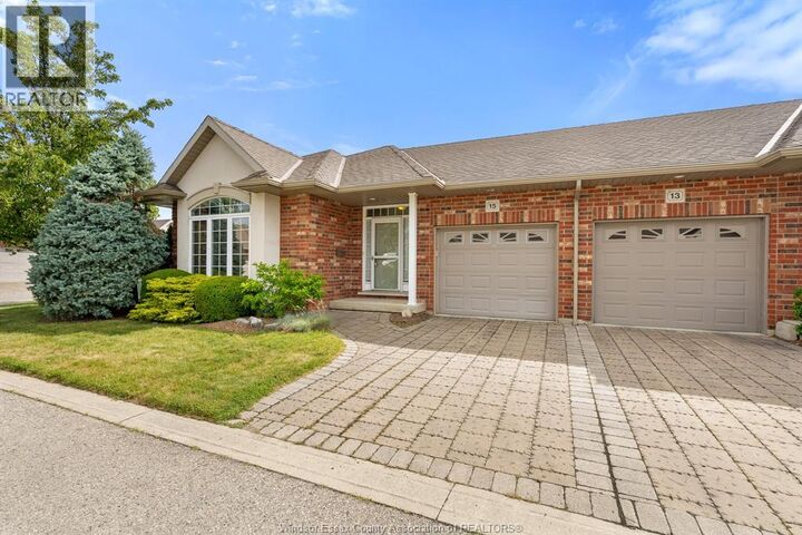 Property Photo:  15 Oakgrove Lane  ON N7L 5R9 