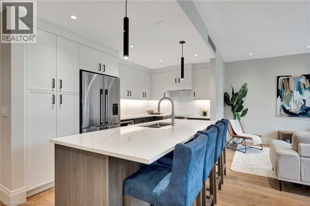 Property Photo: 7 Grand River Street North 202 ON N3L 2L9