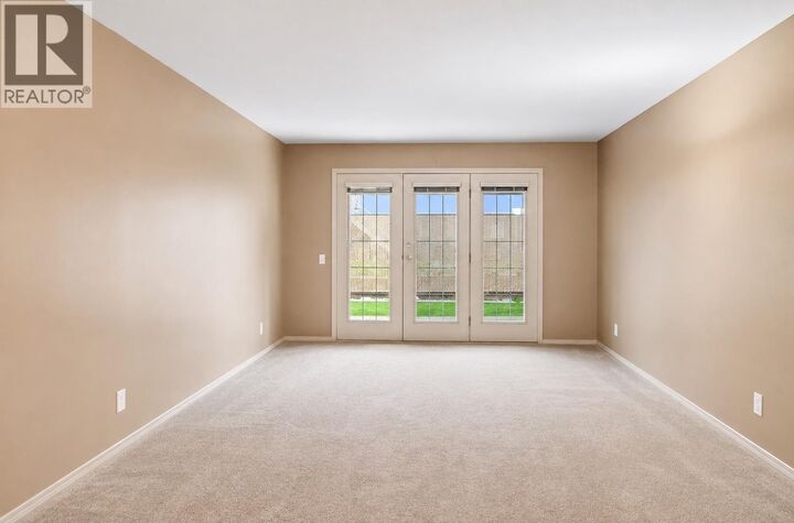 Property Photo: 1195 14th Street 14 BC V2B 5V2