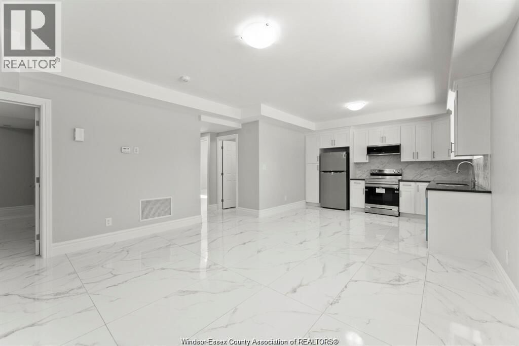 Property Photo:  2280 Daytona C  ON N9B 3Y2 
