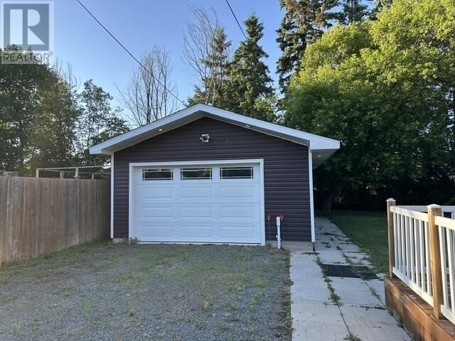 Property Photo:  200 Macdonald Ave  ON P6B 1H5 