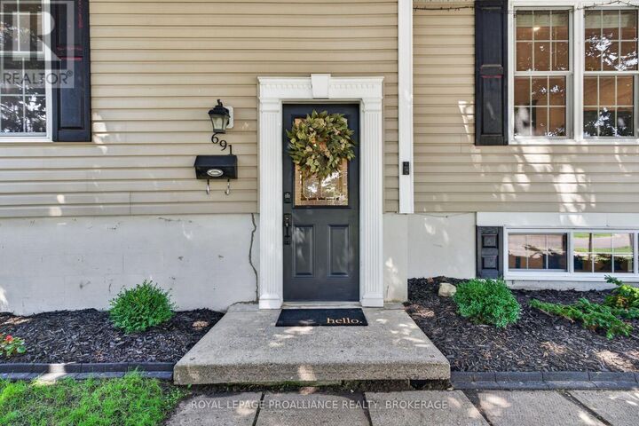 Property Photo: 691 Aylmer Crescent ON K7M 6L7