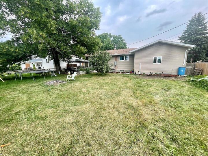 Property Photo:  219 Young Street  MB R0K 0H0 