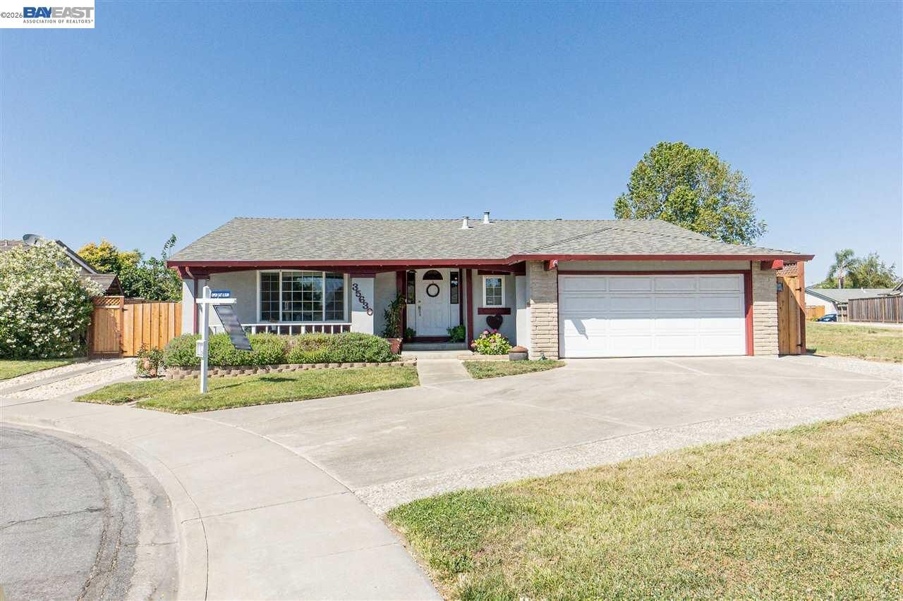 Property Photo:  35630 Woodbridge Pl  CA 94536 