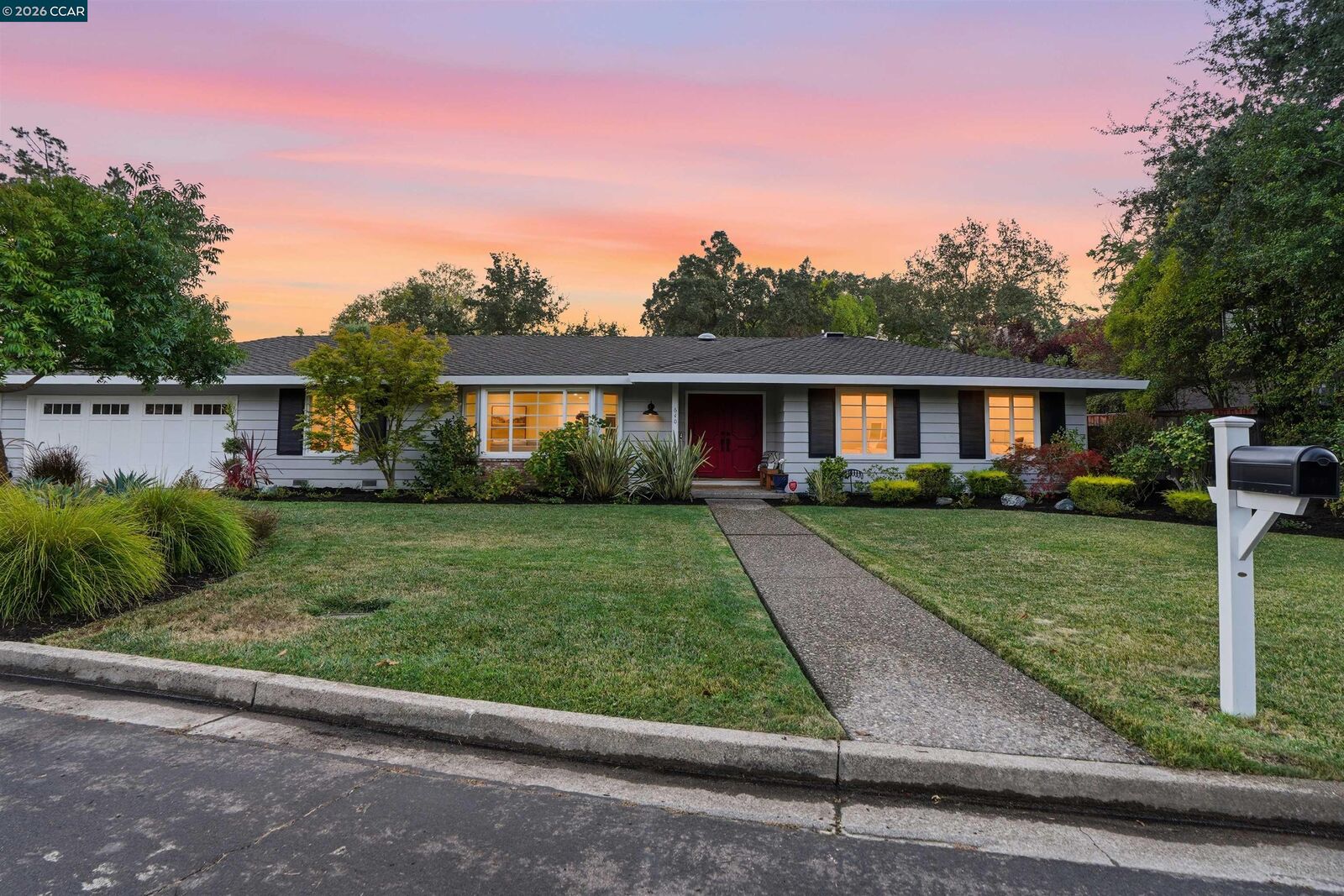 Property Photo: 640 Dolphin Dr CA 94526