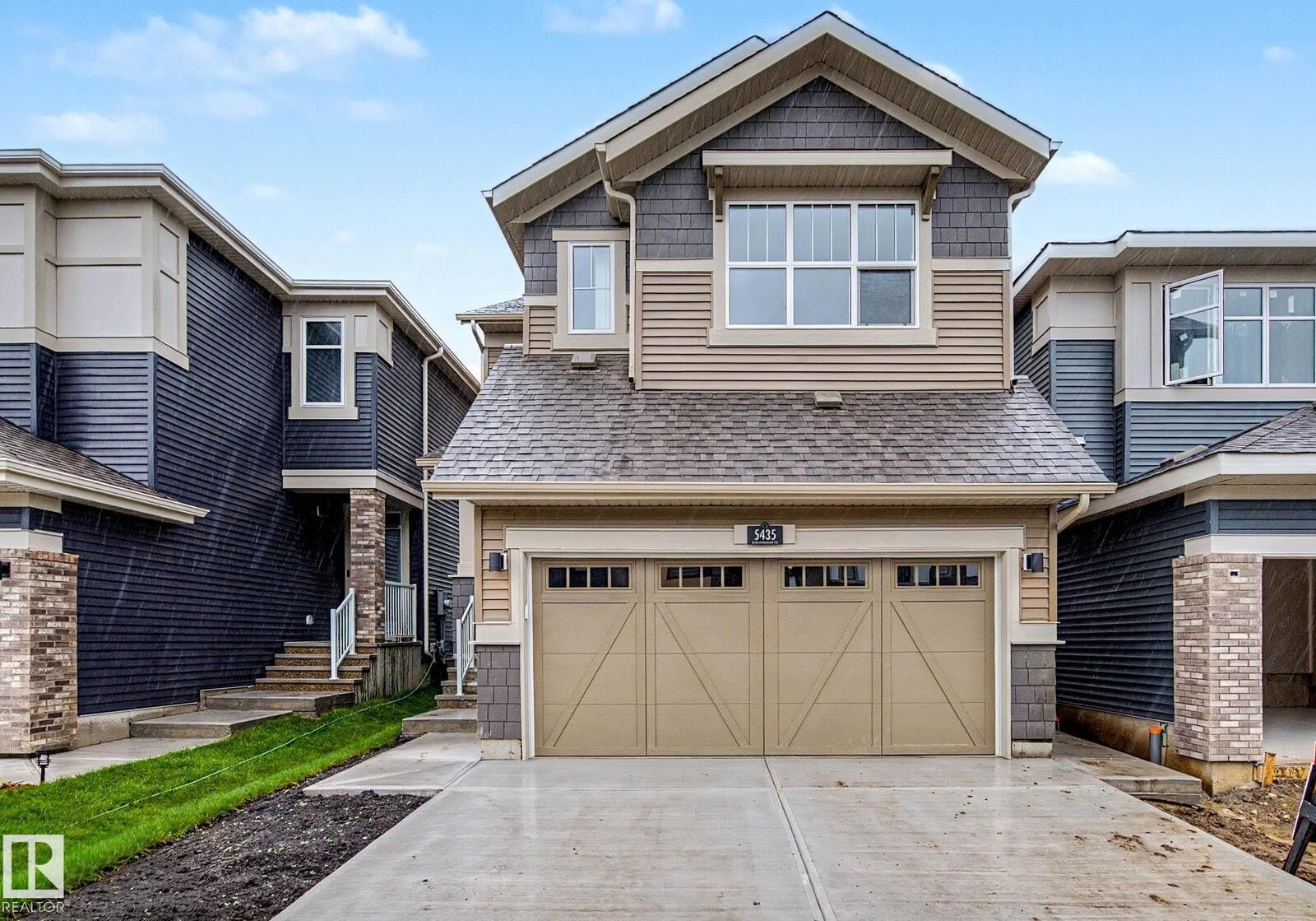 Property Photo:  5435 Hawthorn Run SW  AB T6X 3K5 