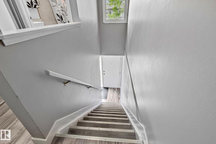 Property Photo: 41 Akinsdale Gardens AB T8N 2W8