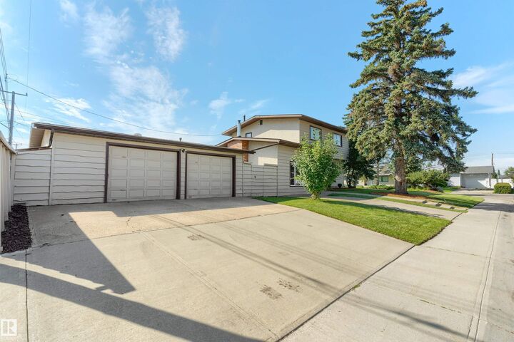 Property Photo:  9328 168 Street NW  AB T5R 2W3 
